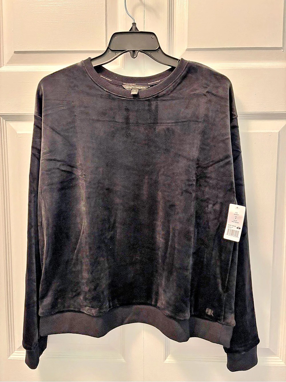 Banana Republic Velour Crewneck Sweatshirt in Black Size Medium NWT